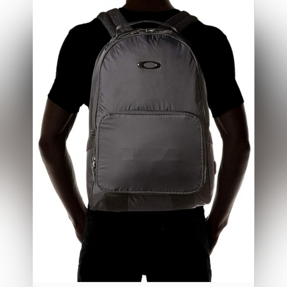 OAKLEY Packable Backpack 🎒 Perfect For Travel! NEW